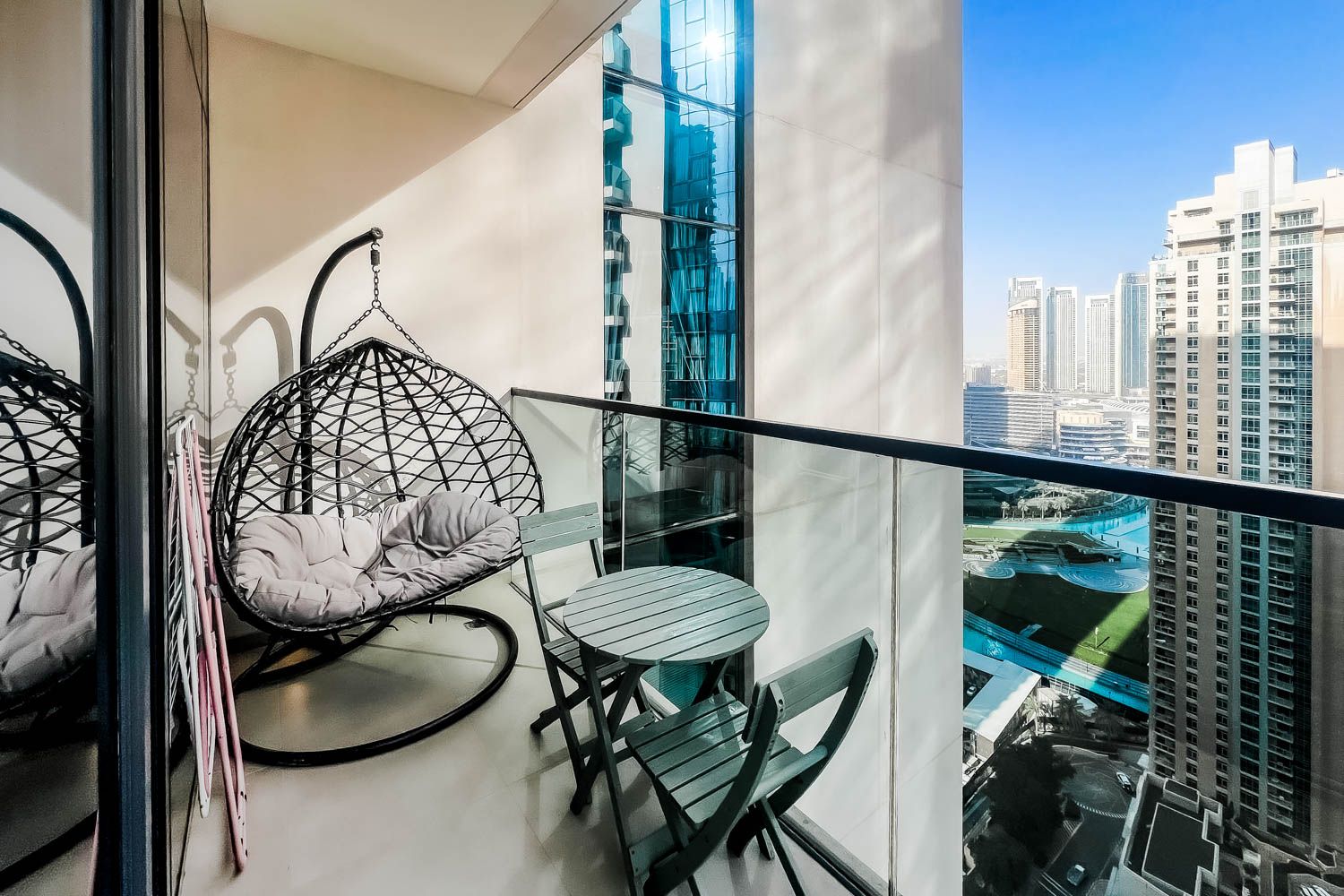 2 Bedrooms Apartment in Act One Act Two Tower 1