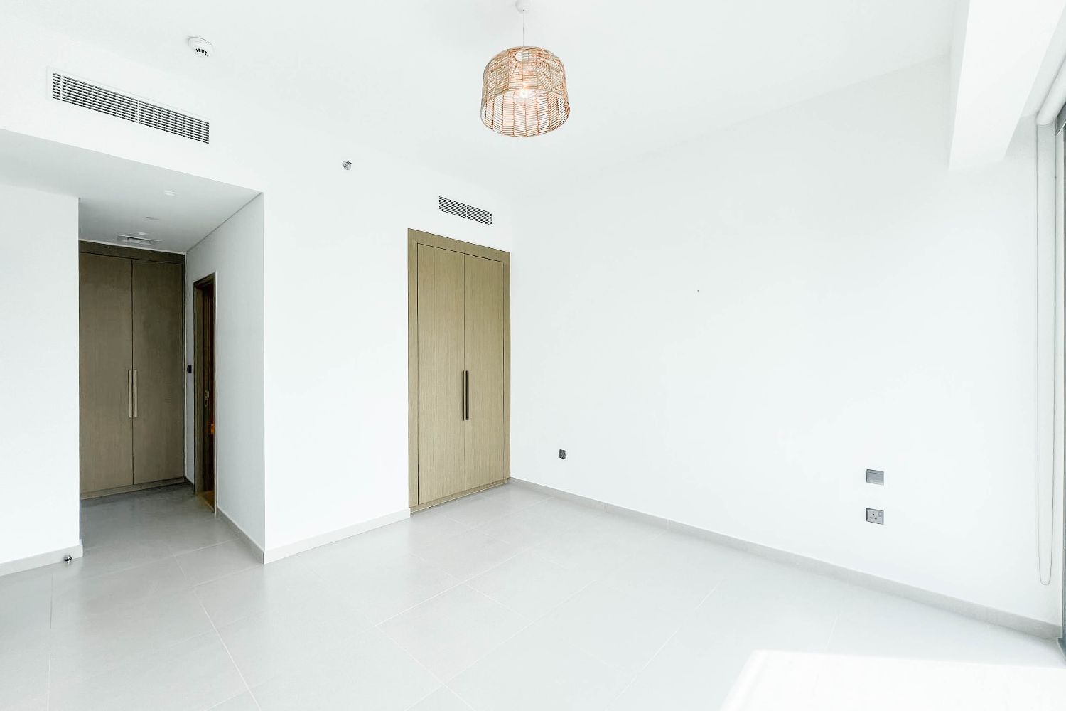 2 Bedrooms Apartment in Act One Act Two Tower 1