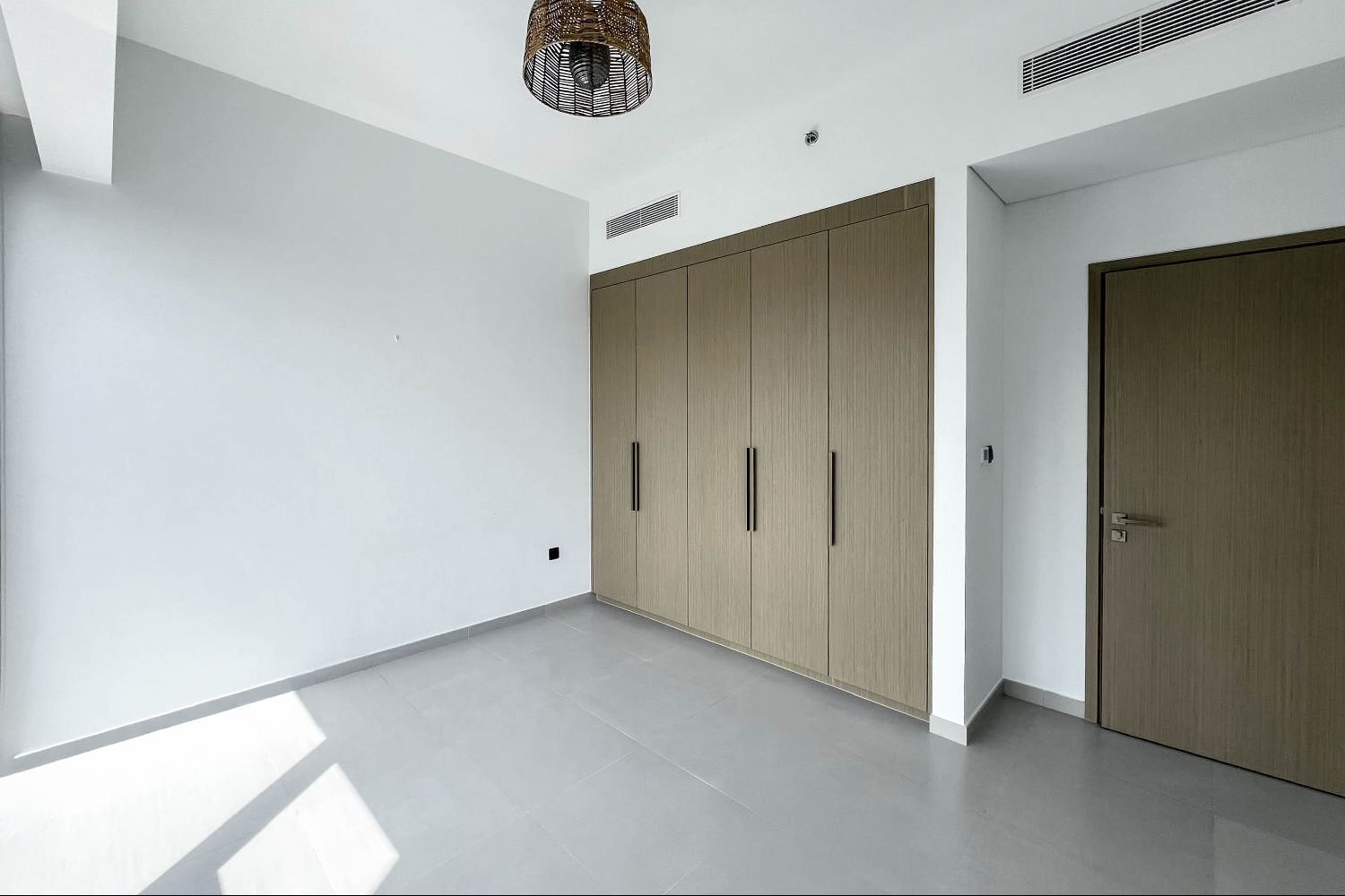 2 Bedrooms Apartment in Act One Act Two Tower 1