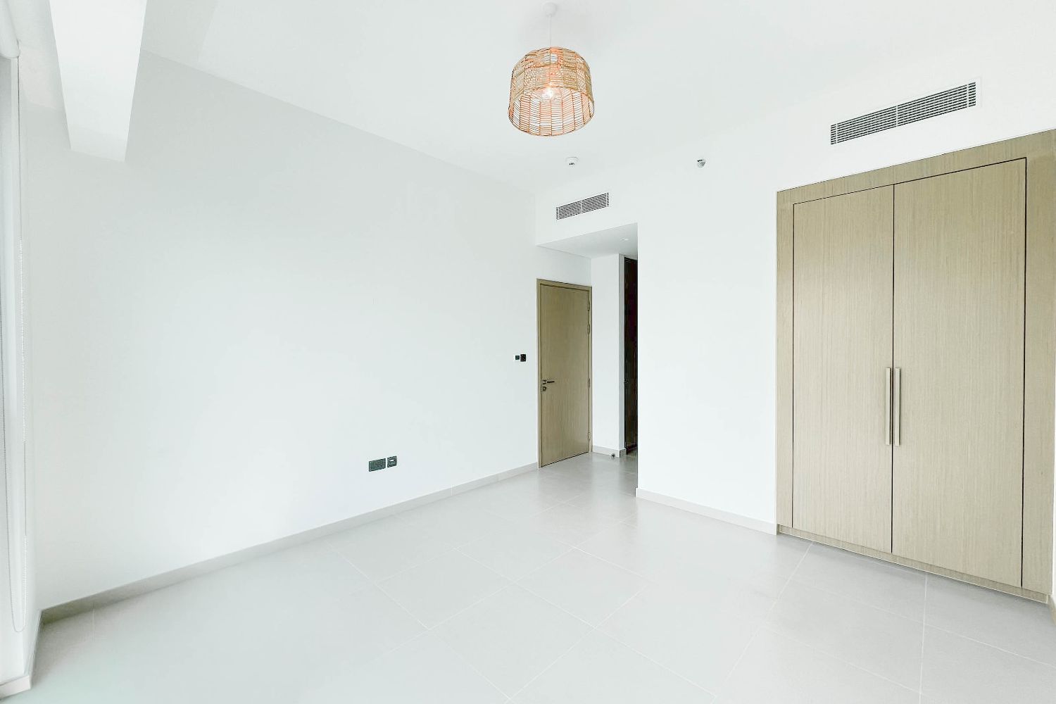 2 Bedrooms Apartment in Act One Act Two Tower 1