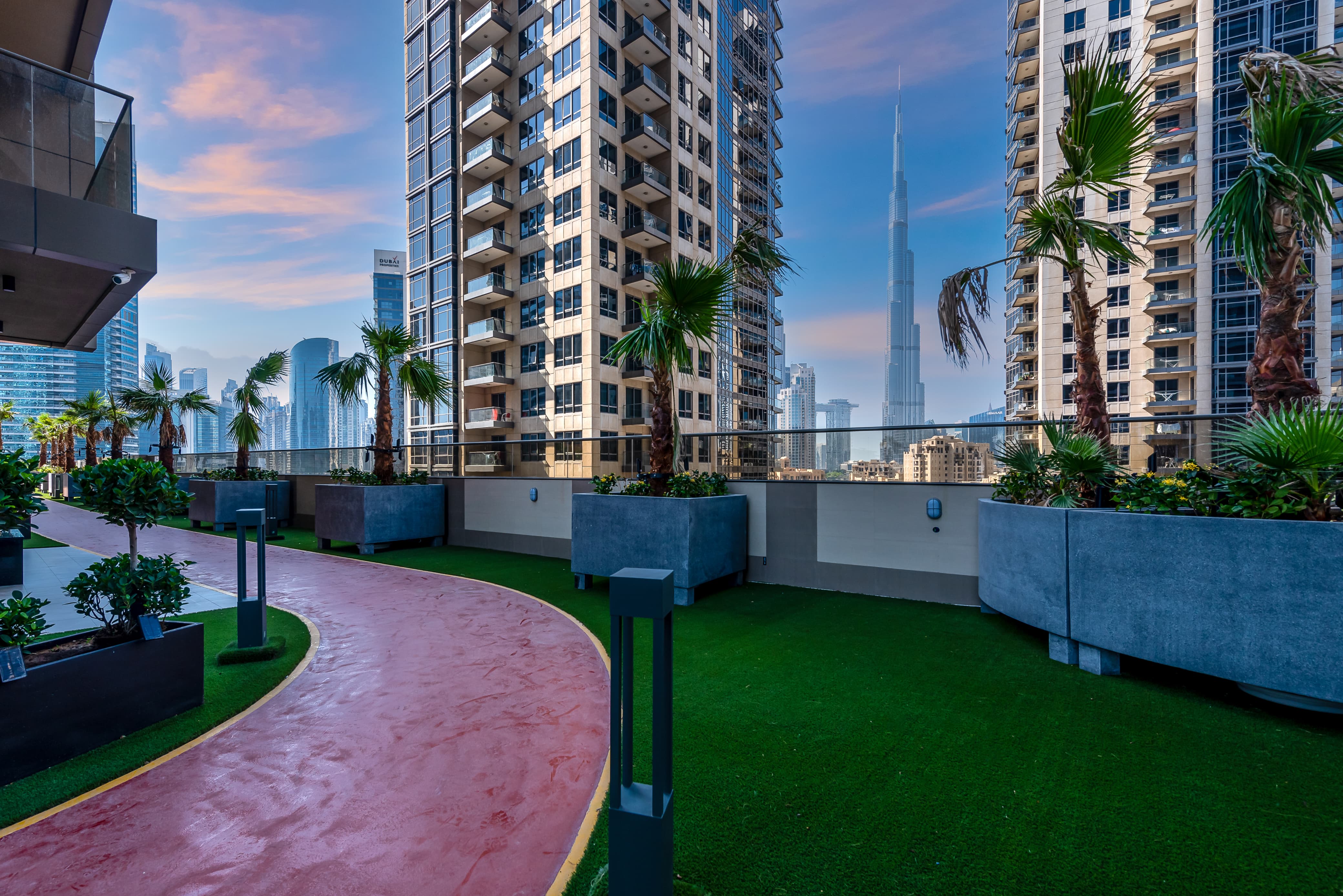 3 Bedrooms Apartment in Elite Downtown Residence 2