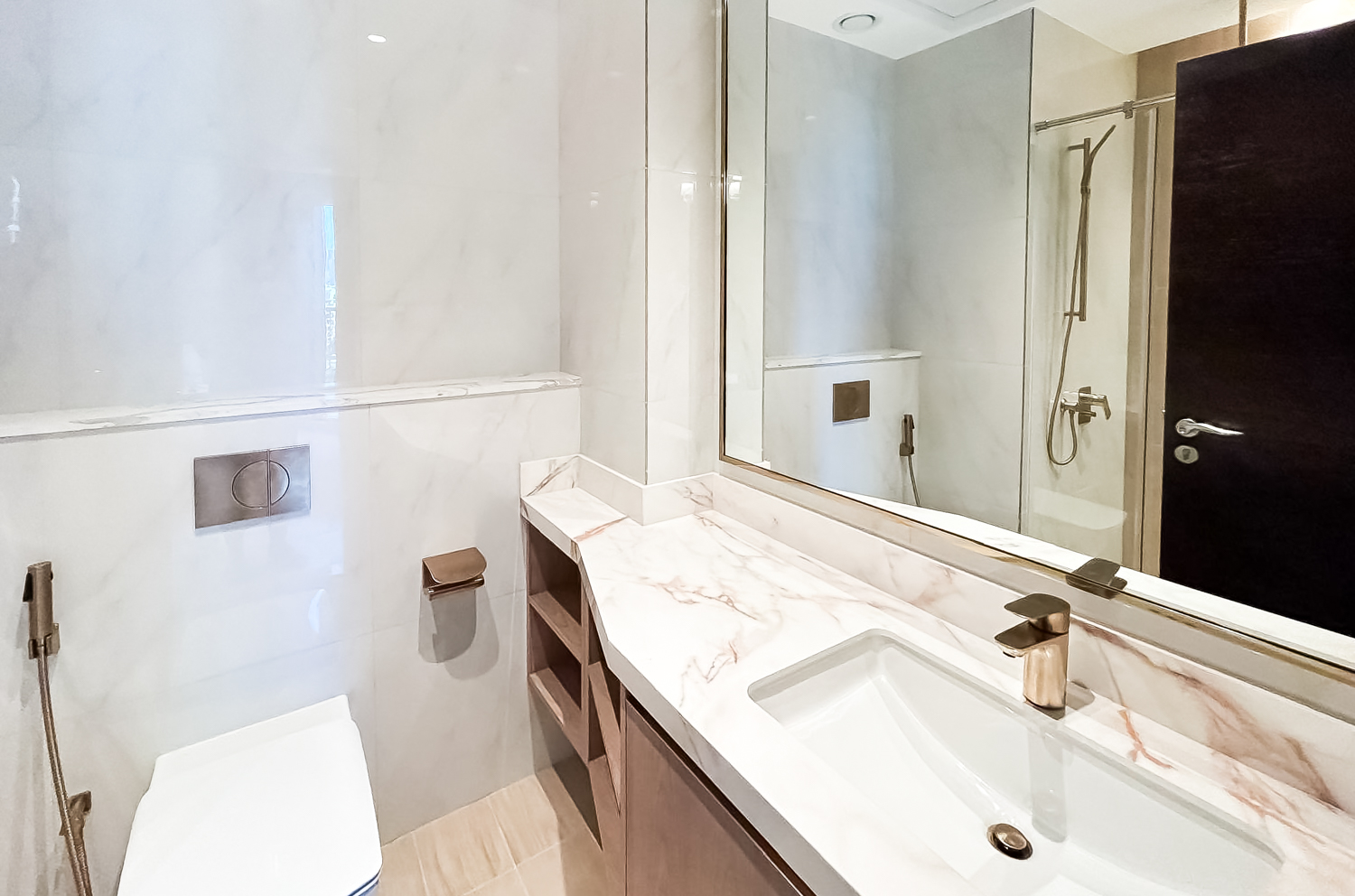 2 Bedrooms Apartment in Elite Downtown Residence 2