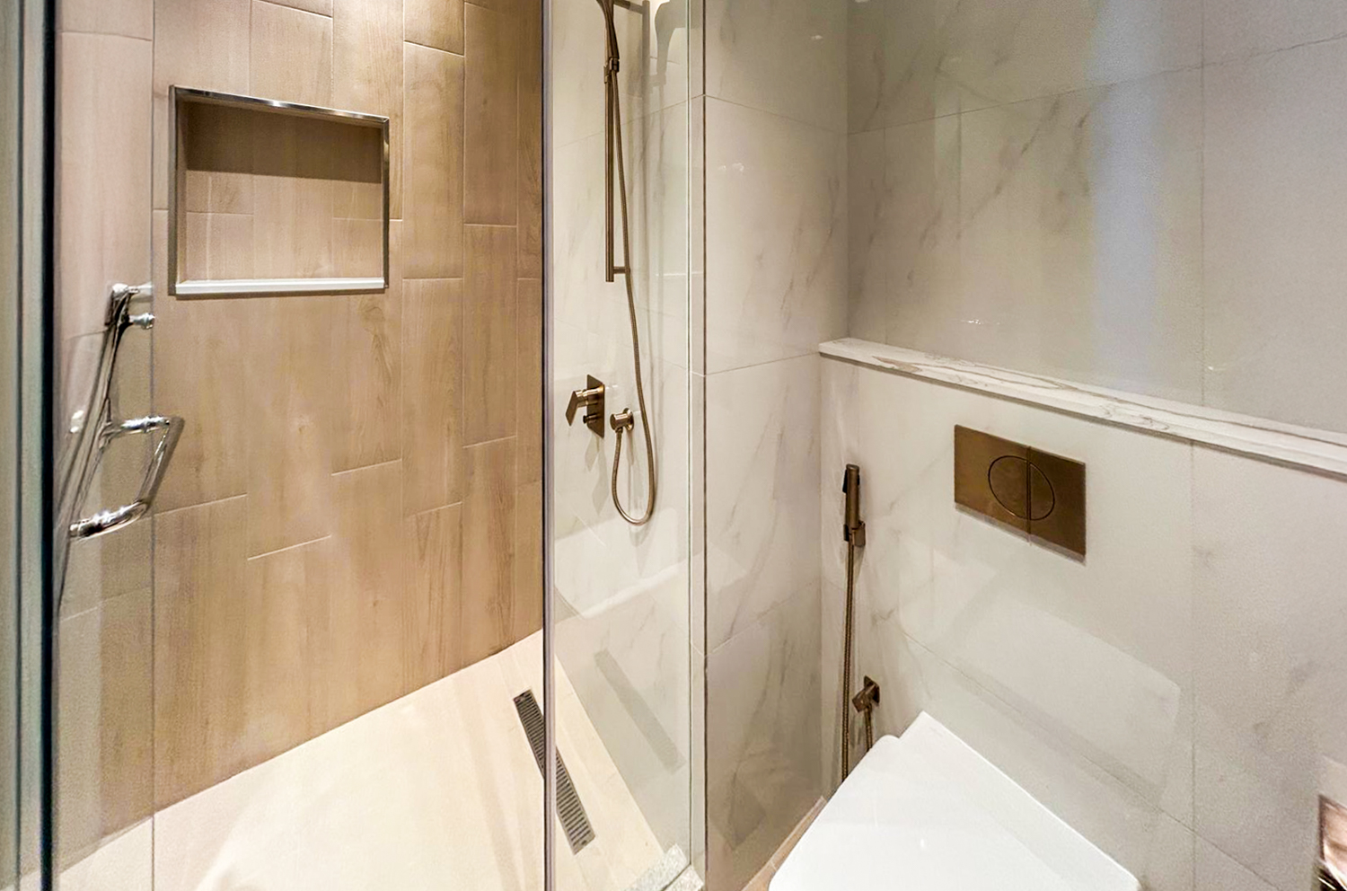 2 Bedrooms Apartment in Elite Downtown Residence 2