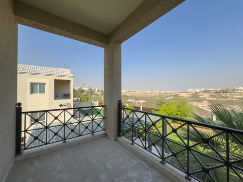 5 Bedrooms Villa in B Villas