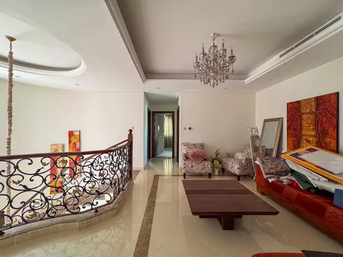 5 Bedrooms Villa in B Villas