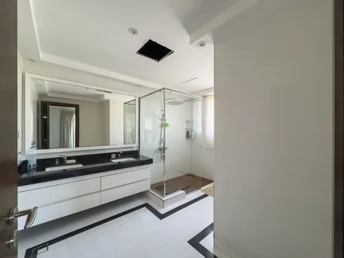 5 Bedrooms Villa in B Villas