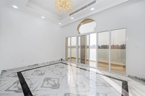 6 Bedrooms Villa in The Centro