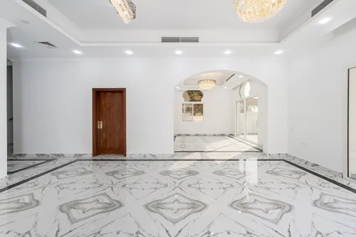 6 Bedrooms Villa in The Centro