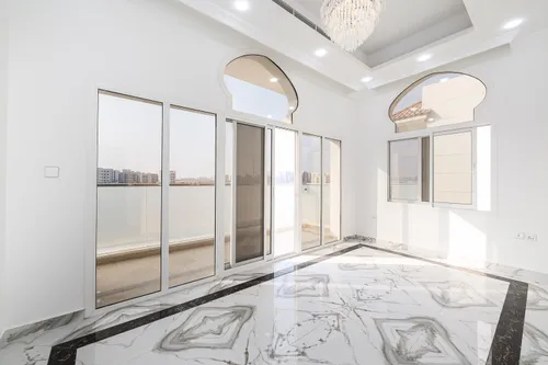 6 Bedrooms Villa in The Centro