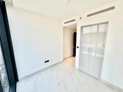 2 Bedrooms Apartment in The Crest Tower D