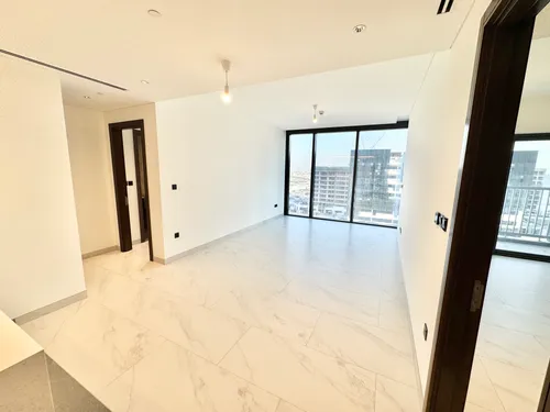2 Bedrooms Apartment in The Crest Tower D