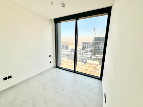 2 Bedrooms Apartment in The Crest Tower D