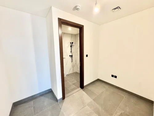 2 Bedrooms Apartment in The Crest Tower D