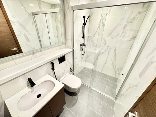 2 Bedrooms Apartment in The Crest Tower D
