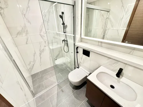 2 Bedrooms Apartment in The Crest Tower D