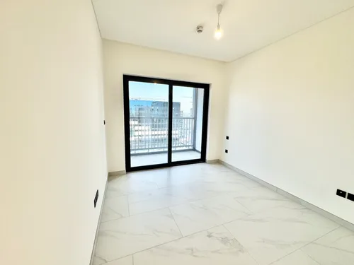 2 Bedrooms Apartment in The Crest Tower D