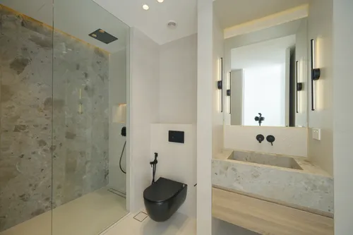 5 Bedrooms Villa in Entertainment Foyer