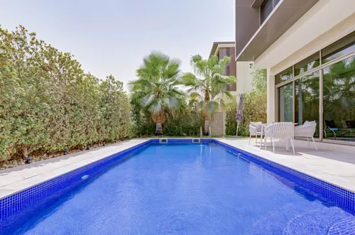 4 Bedrooms Villa in Golf Place 1