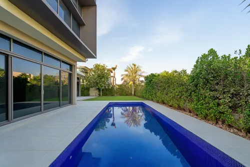 4 Bedrooms Villa in Golf Place 1