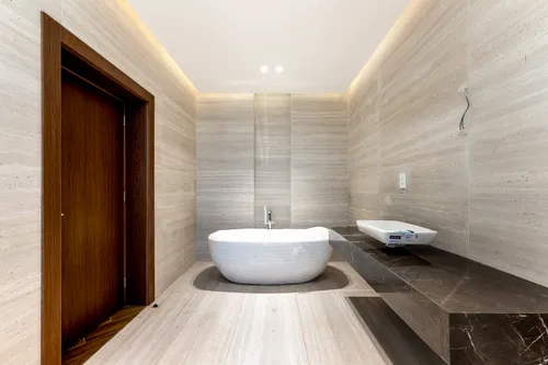 5 Bedrooms Villa in Al Aweer 1