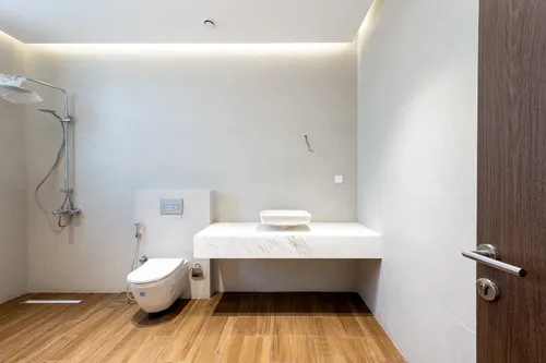 5 Bedrooms Villa in Al Aweer 1