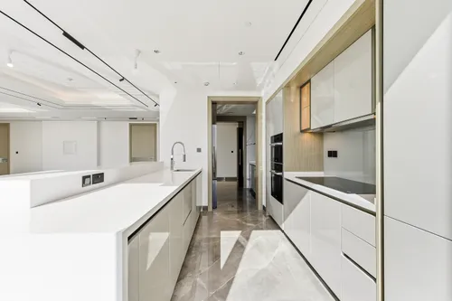 4 Bedrooms Apartment in The S Tower