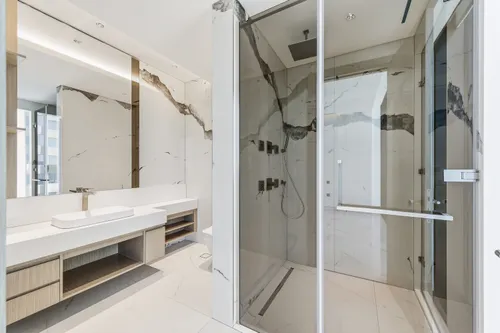 4 Bedrooms Apartment in The S Tower