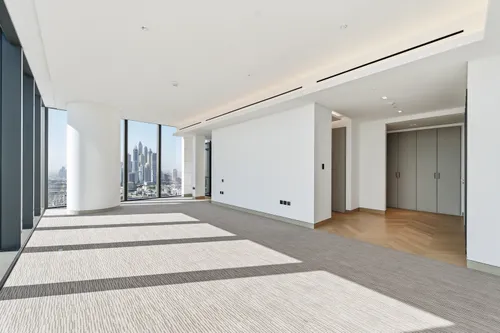 4 Bedrooms Apartment in The S Tower