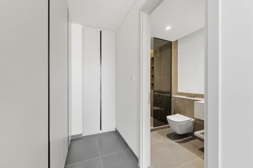 4 Bedrooms Townhouse in June