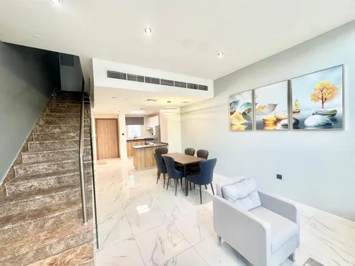 2 Bedrooms Townhouse in Rukan Lofts