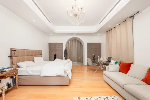 5 Bedrooms Villa in Al Manara