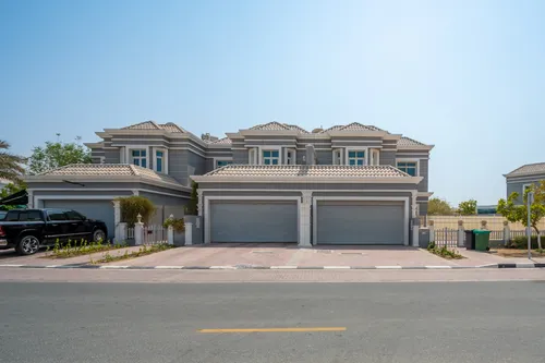3 Bedrooms Villa in Wadi Al Safa 2