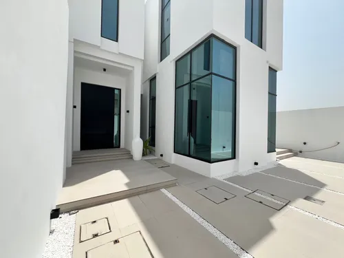 5 Bedrooms Villa in Dubai Silicon Oasis