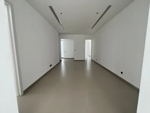 5 Bedrooms Villa in Dubai Silicon Oasis