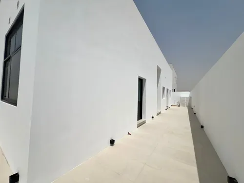 5 Bedrooms Villa in Dubai Silicon Oasis