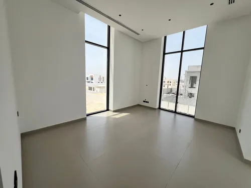5 Bedrooms Villa in Dubai Silicon Oasis
