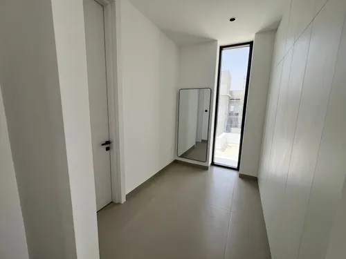 5 Bedrooms Villa in Dubai Silicon Oasis