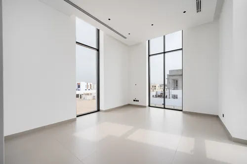 5 Bedrooms Villa in Dubai Silicon Oasis