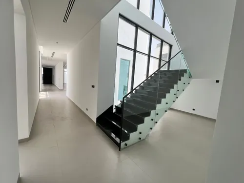5 Bedrooms Villa in Dubai Silicon Oasis