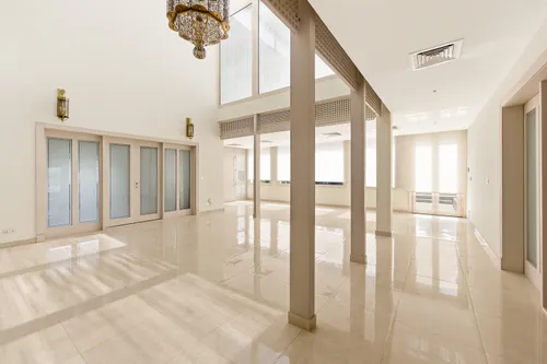 5 Bedrooms Villa in Emirates Hills