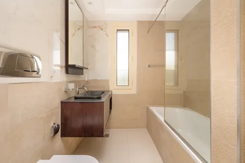 5 Bedrooms Villa in Emirates Hills