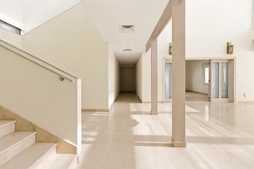 5 Bedrooms Villa in Emirates Hills