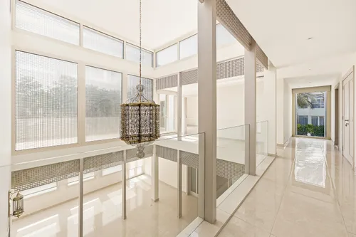 5 Bedrooms Villa in Emirates Hills
