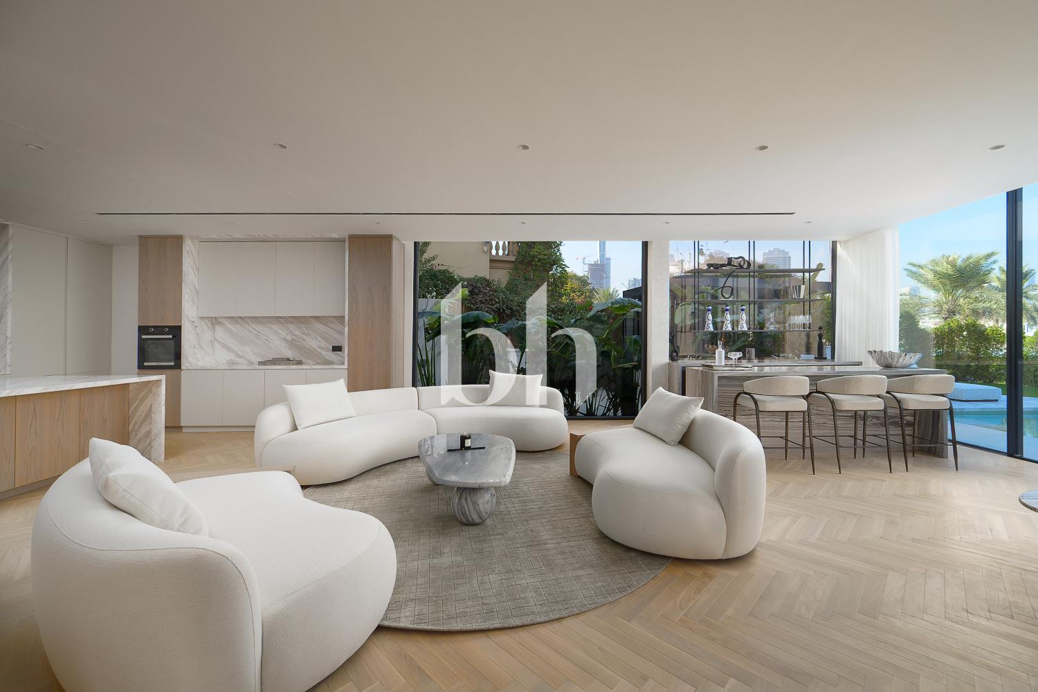 5 Bedrooms Villa in Entertainment Foyer