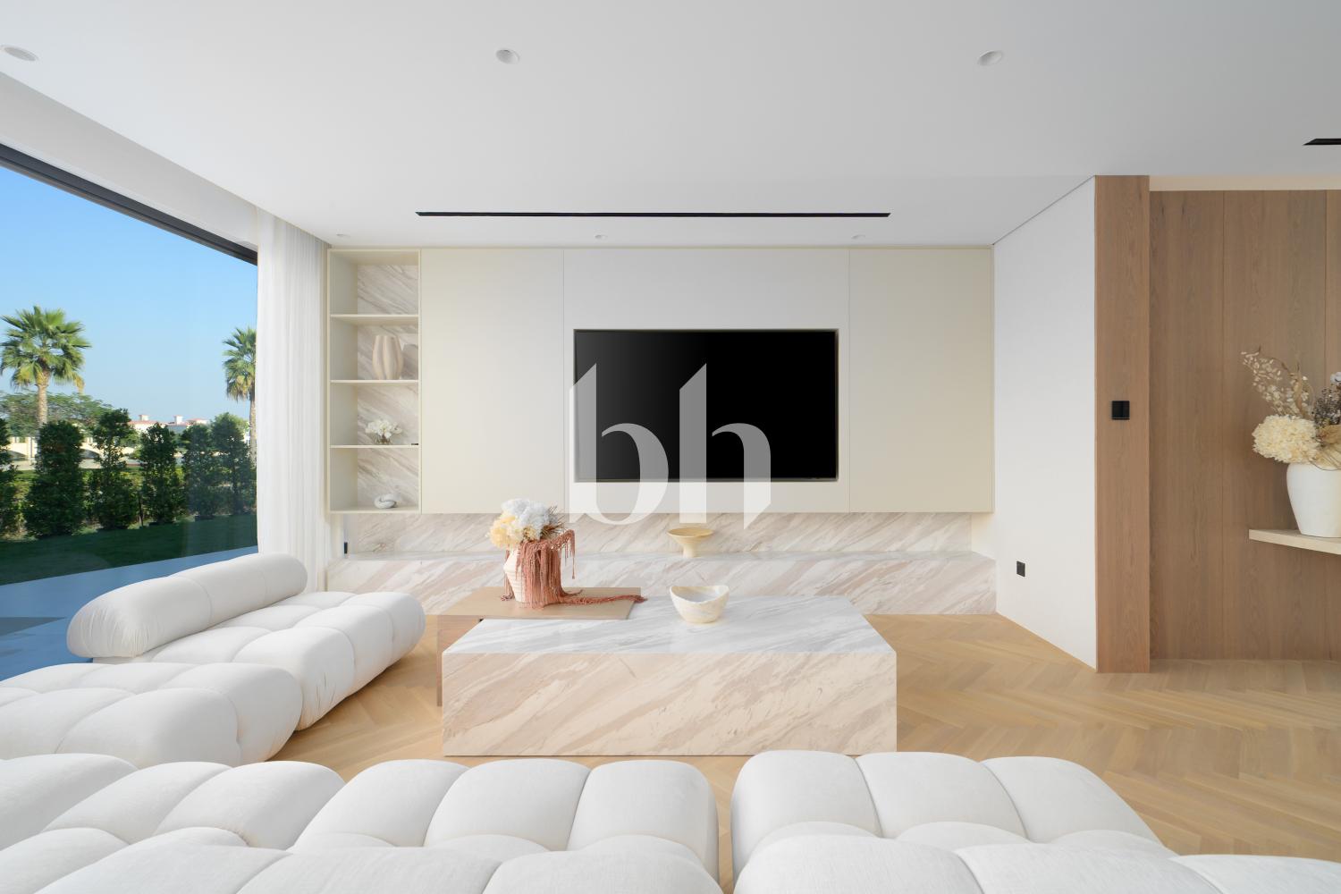 5 Bedrooms Villa in Entertainment Foyer