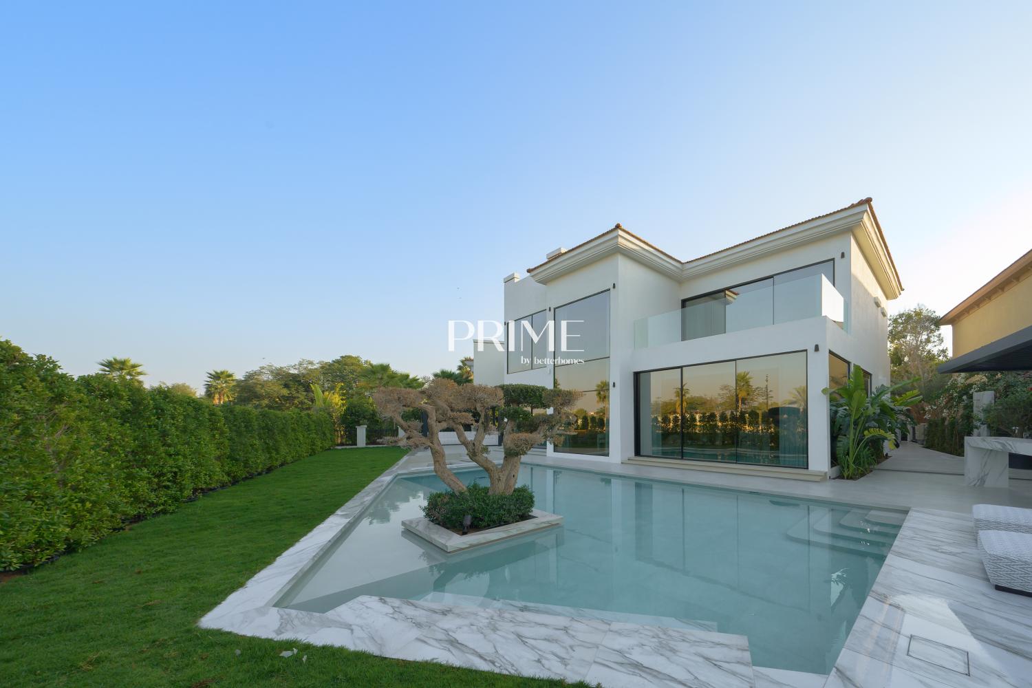 5 Bedrooms Villa in Entertainment Foyer