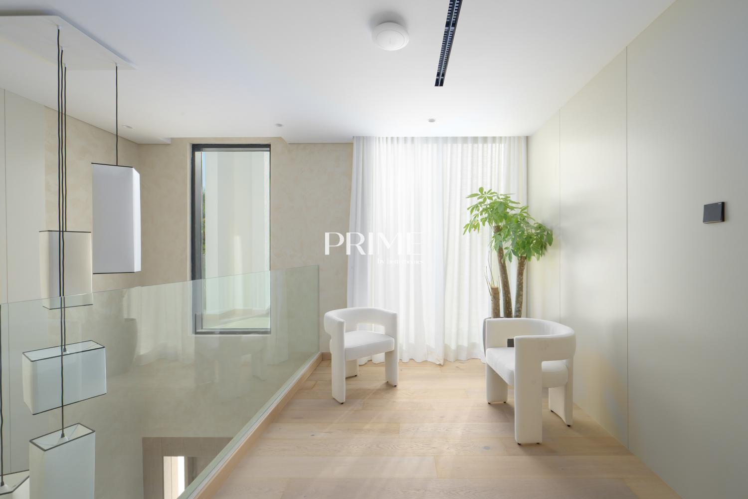 5 Bedrooms Villa in Cluster 47