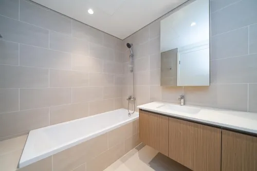 2 Bedrooms Apartment in Lotus Building 2, Lotus at Creek Beach