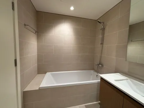 2 Bedrooms Apartment in Lotus Building 4, Lotus at Creek Beach