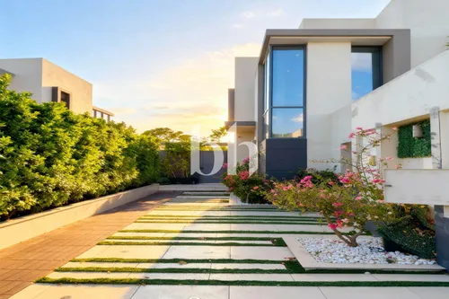 Fully Furnished | Corner Unit | Single Row